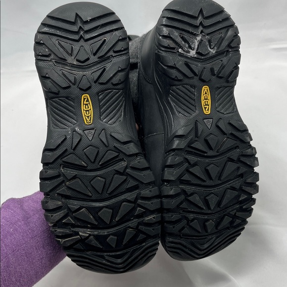 KEEN Women's Greta Tall Waterproof Black Plaid Snow Boots - Picture 6 of 8